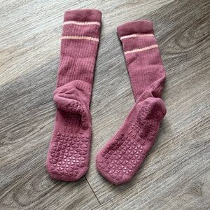 Tavi Cozy Pink Non-Slip Pilates Socks